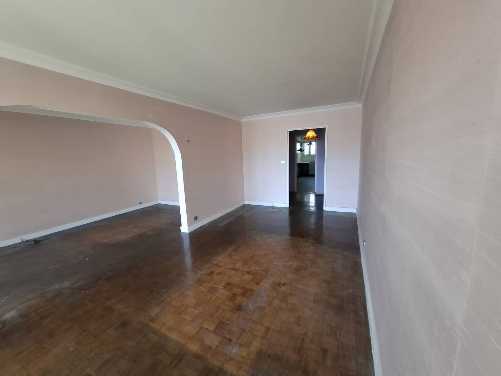 MARSEILLE 1er  LONGCHAMP/FLAMMARION. Bel appartement T3 avec terrasse garage et cave.