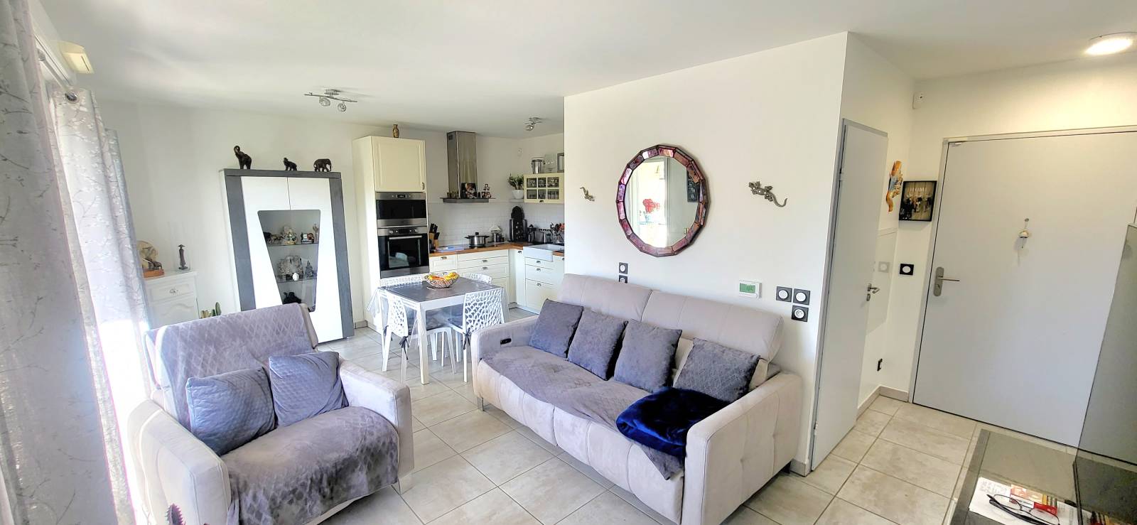 MAGNIFIQUE T3  AVEC  JARDIN  ET PARKING