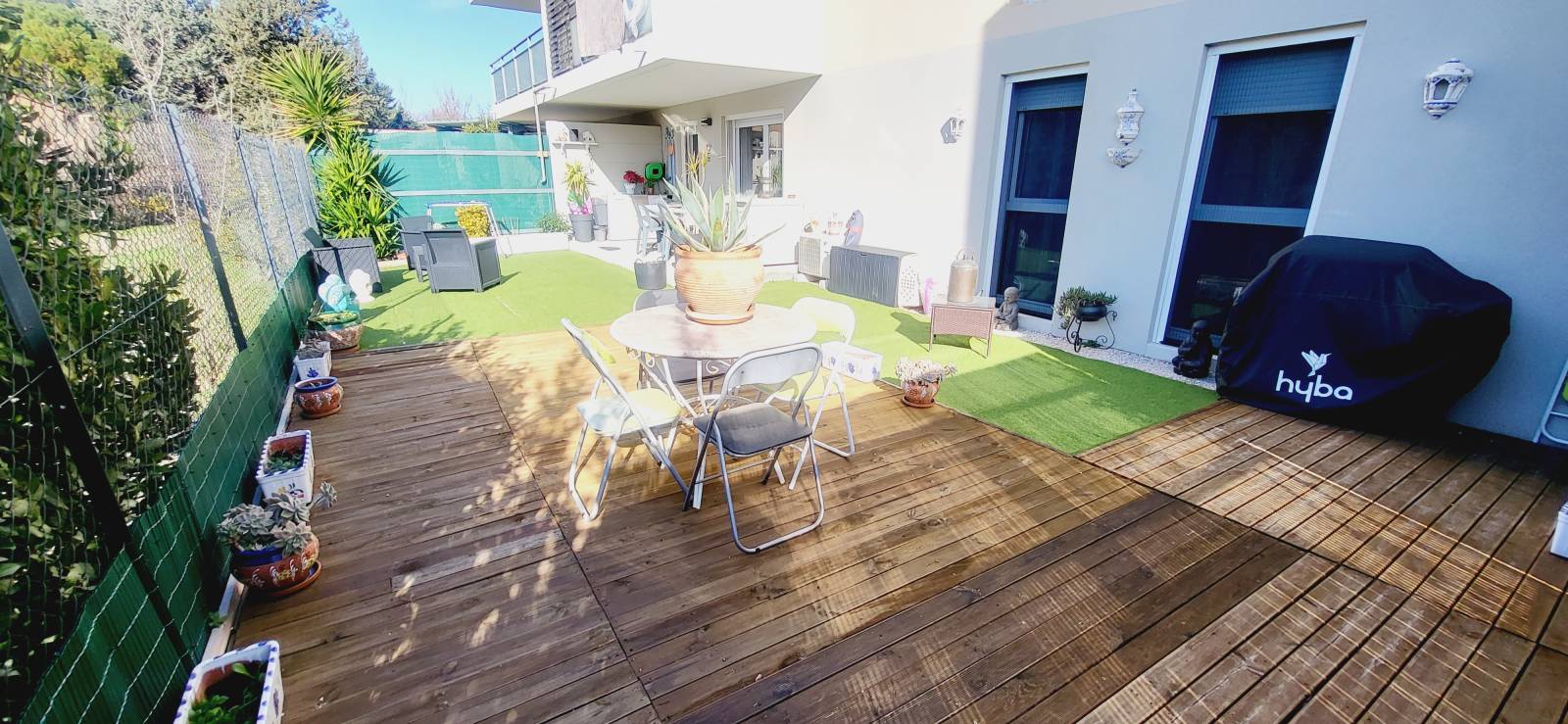 MAGNIFIQUE T3  AVEC  JARDIN  ET PARKING