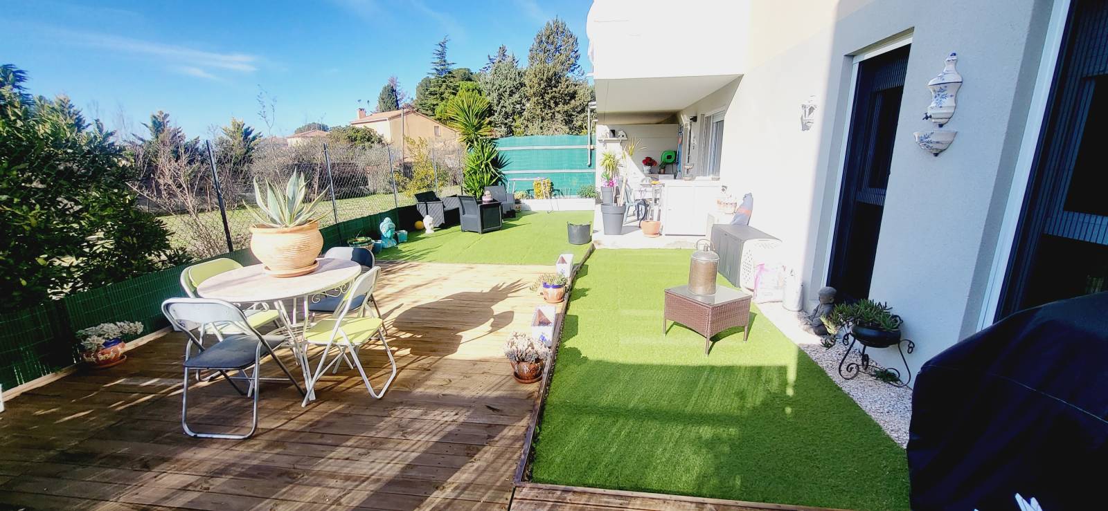 MAGNIFIQUE T3  AVEC  JARDIN  ET PARKING