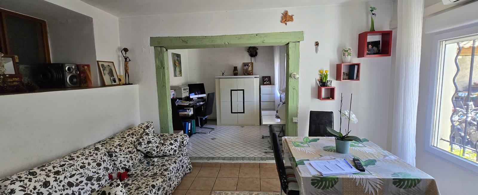 MARSEILLE 15/ LITTORAL. Appartement T3 en Rez-de-Chaussée de maison avec terrasse .