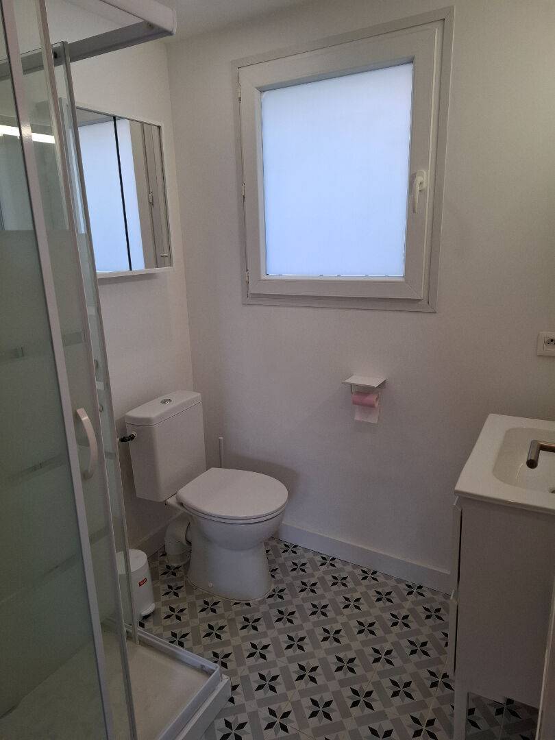 LOCATION  MAISON T1 AVEC PARKING JARDIN ET TERRASSE  13016 MARSEILLE