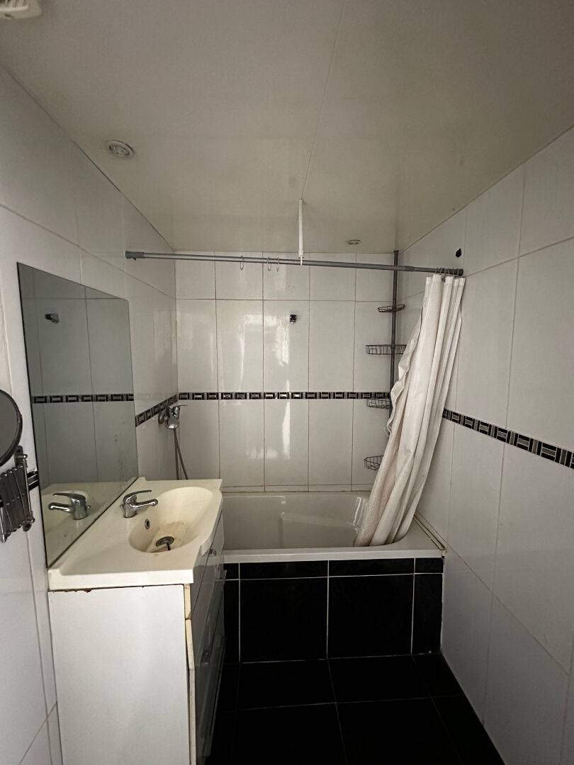 ESTAQUE Maison de ville de 45m² habitables environ dans une traverse calme