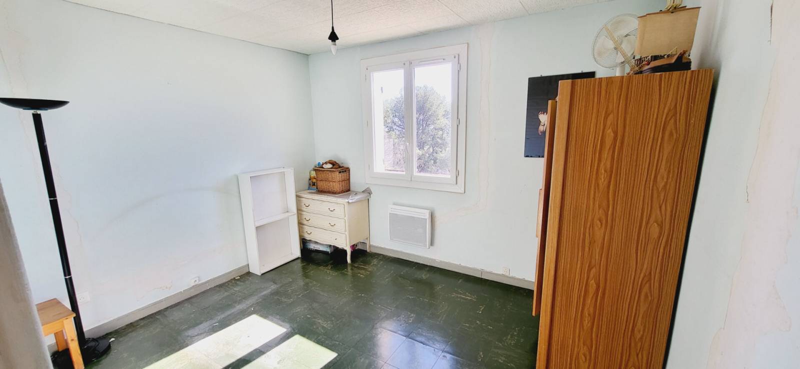 HAUTEURS DE L ESTAQUE Maison T4 de 80m2 avec jardin terrasse et dépendances.