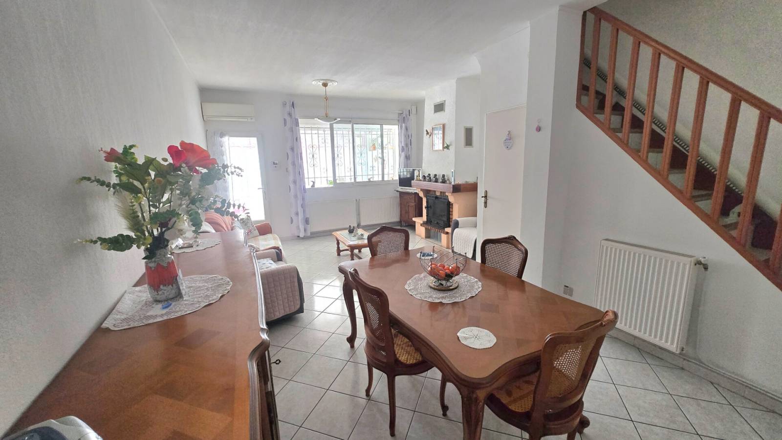 L'ESTAQUE GARE. CHARMANTE MAISON AVEC JARDIN, VERANDA ET GARAGE