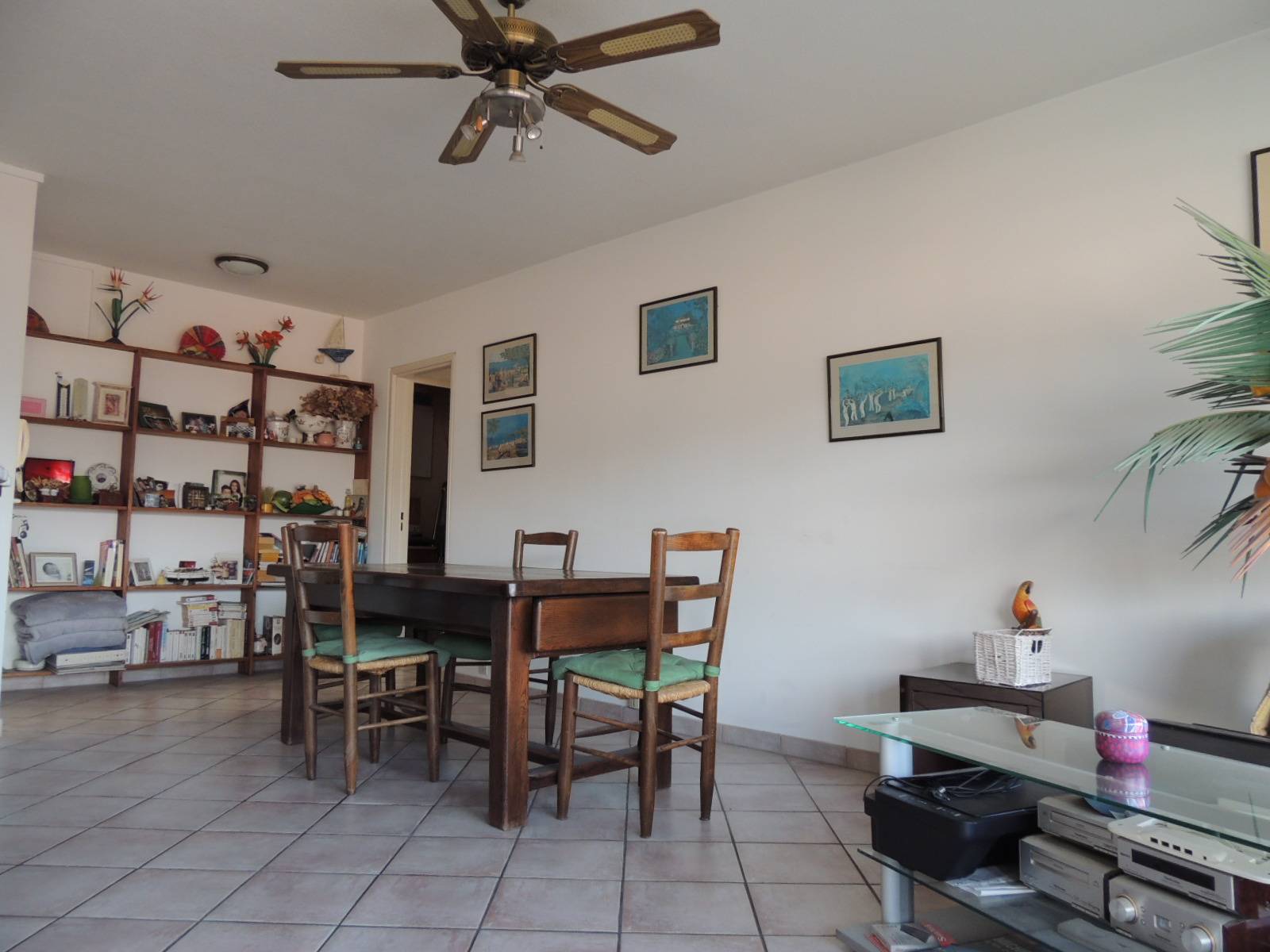 Appartement T4 avec terrasse vue mer et collines parking