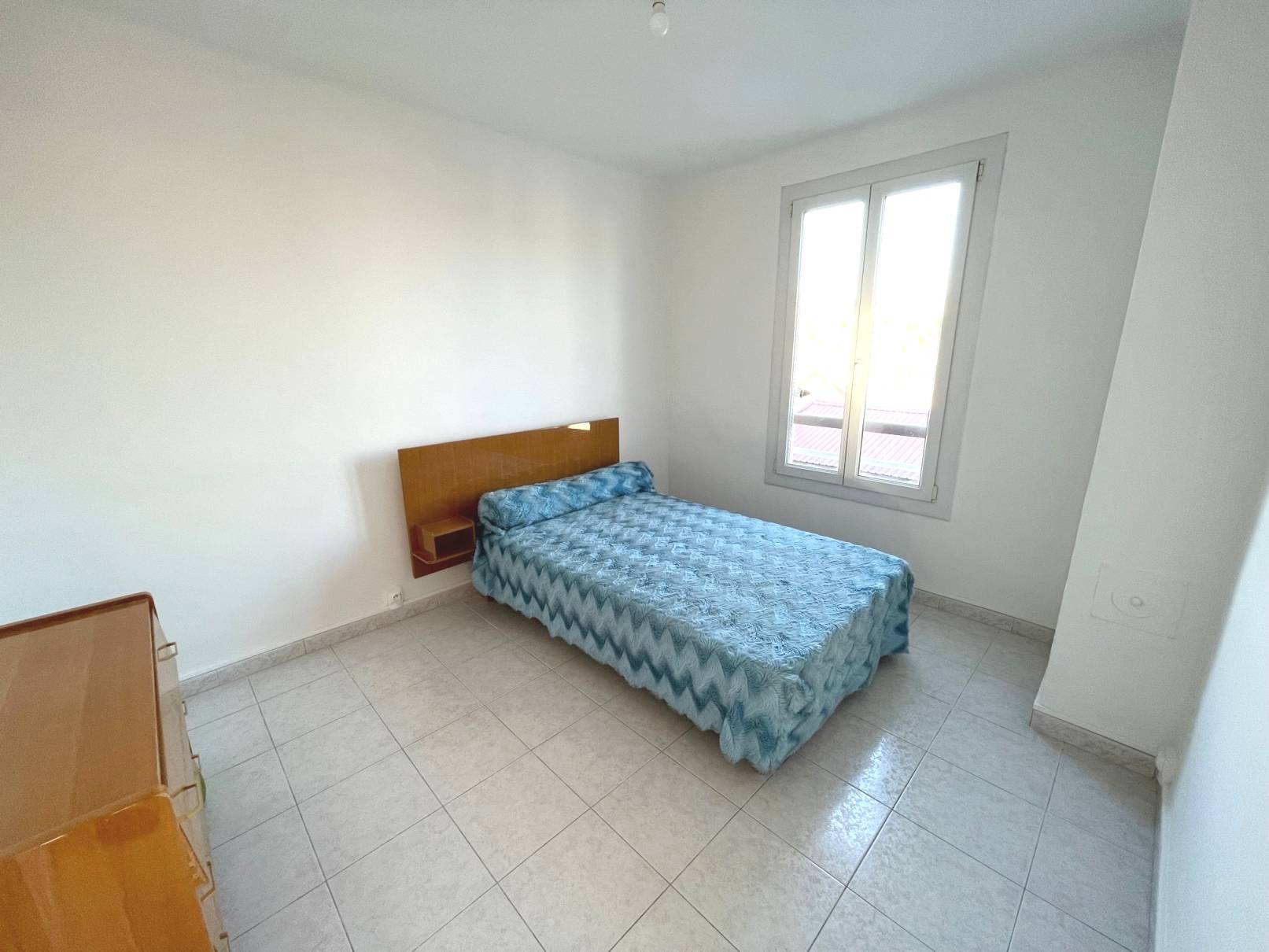 SAINT-LOUIS 15EME. Appartement T3 rénové avec loggia et cave