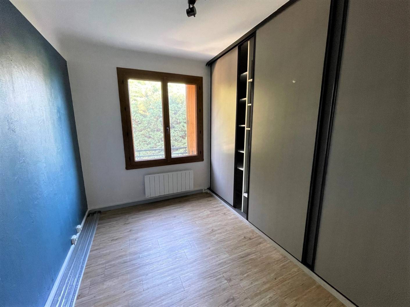 L'ESTAQUE 16EME. Appartement T3 avec balcon vue mer. Cave.