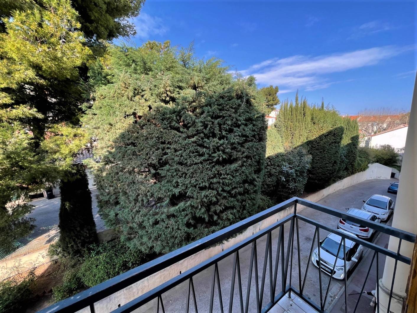 L'ESTAQUE 16EME. Appartement T3 avec balcon vue mer. Cave.