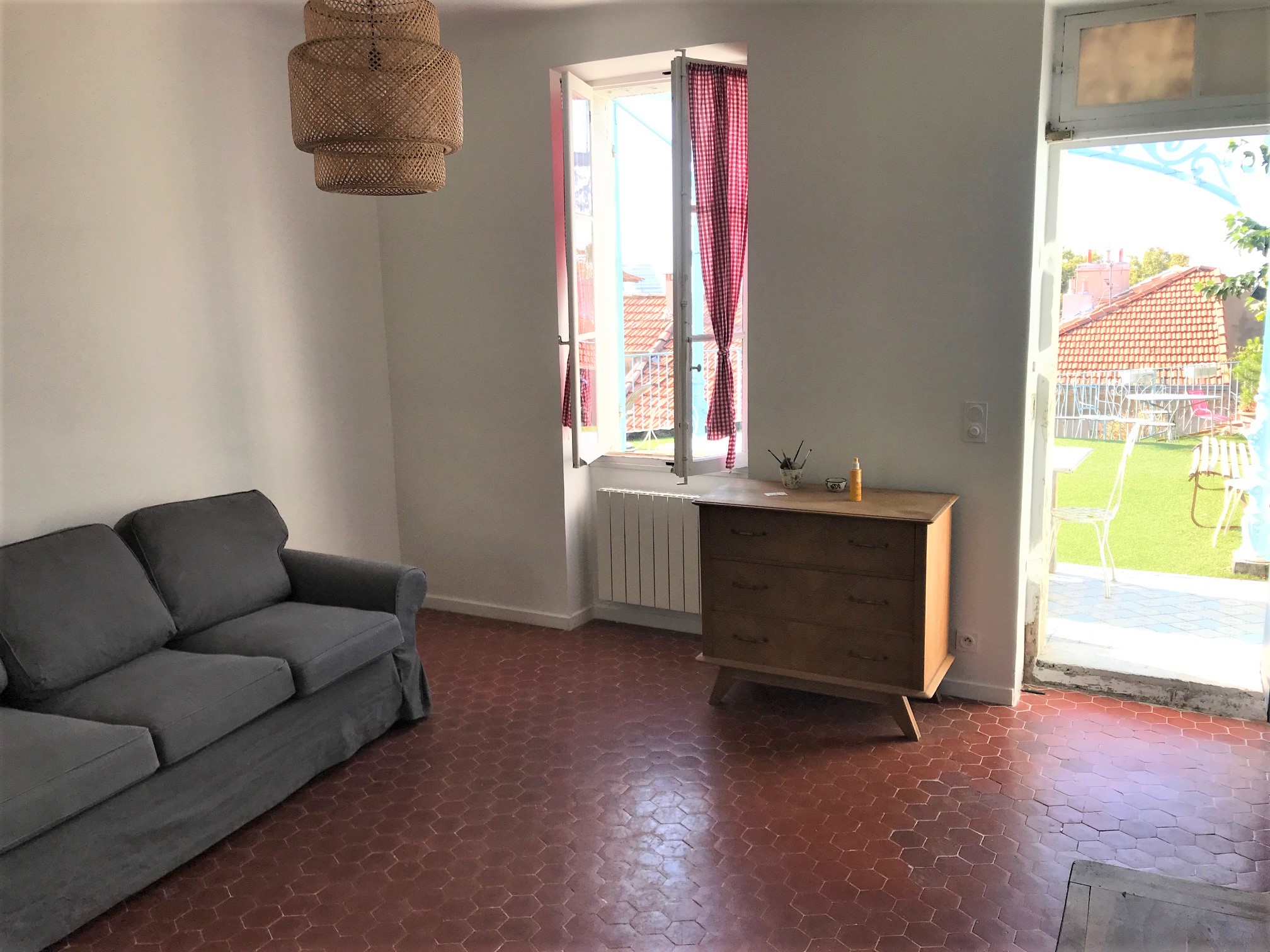 ESTAQUE VILLAGE. Maison de village T2 avec terrasse et vue mer