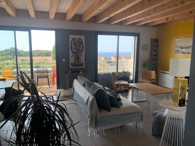 L'ESTAQUE 16EME. Appartement Duplex T4 avec terrasses vue mer . Parking. Cave