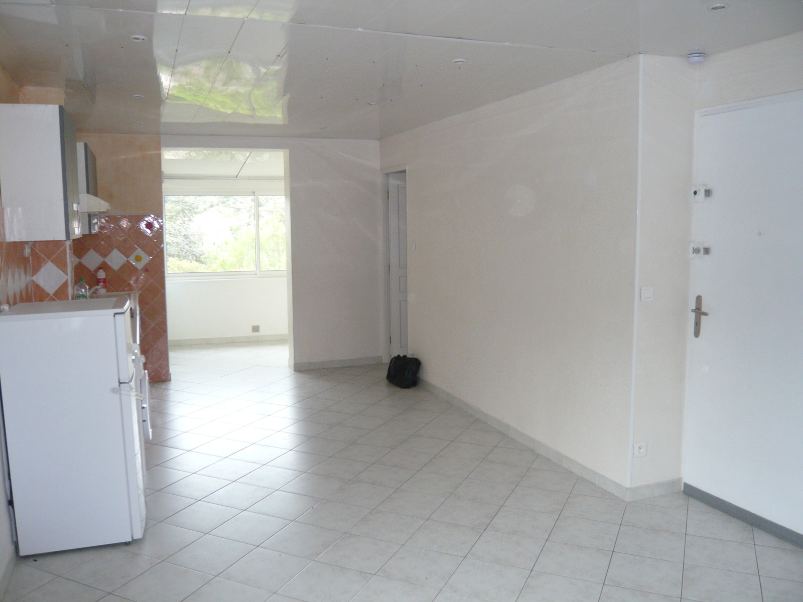 Appartement T2 LE ROVE Vue collines. estimation, prix au M2, expertise