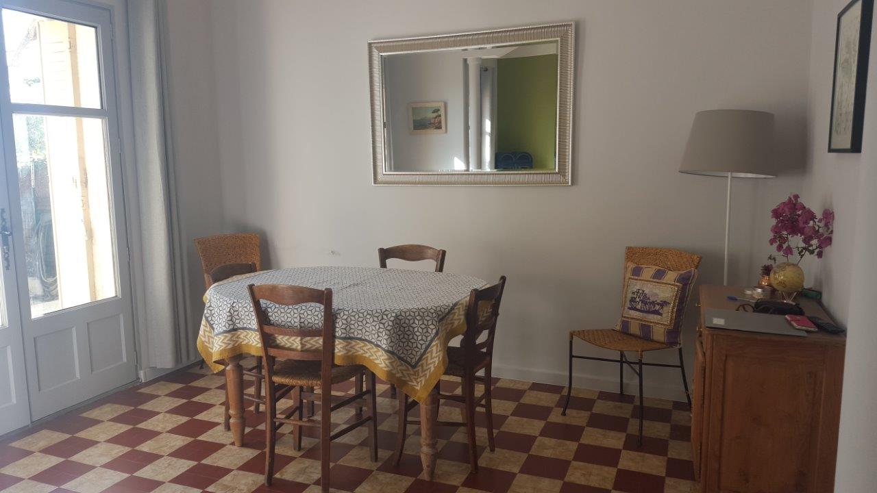 Maison de caractère avec garage et jardin T5 13016  estimation, prix au M2, expertise