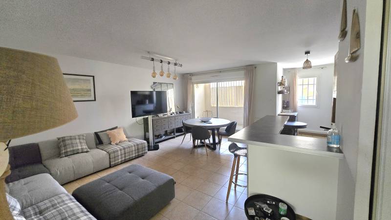 EXCLUSIVITE. L'ESTAQUE PLAGE . Bel appartement T3 avec terrasse et garage double.