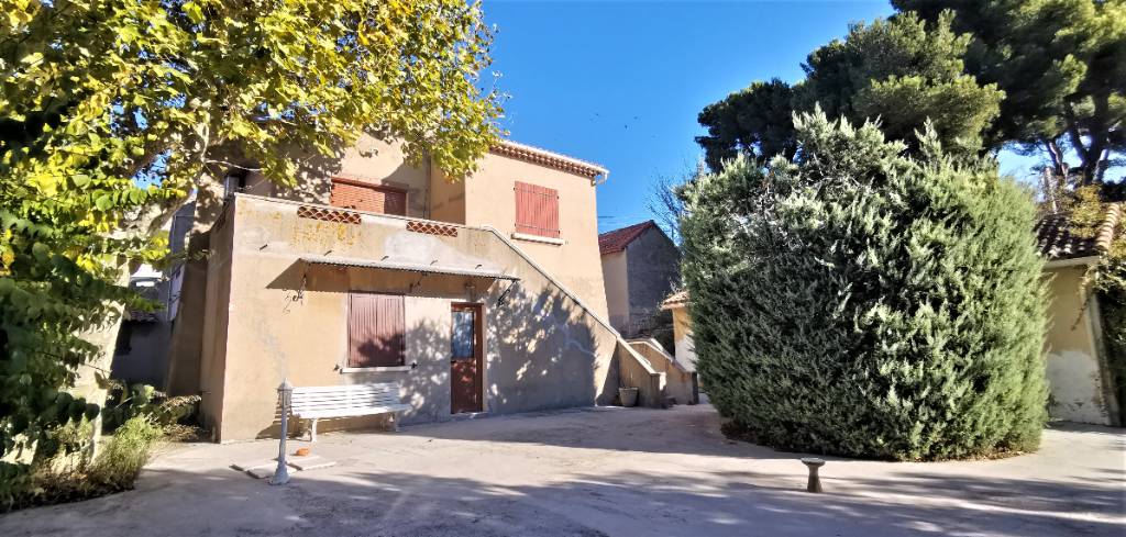 LE ROVE! EXCLUSIVITE. Maison individuelle avec terrasses dépendances et garage sur parcelle de1154 m² .estimation, prix au M2, expertise