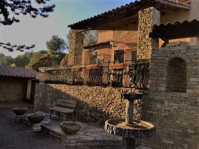 BELLE VILLA TRADITIONNELLE SECTEUR CALME ET RECHERCHE T5 LE ROVE estimation, prix au M2, expertise