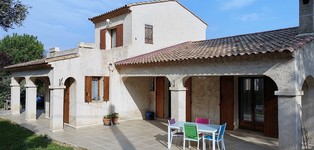 VILLA de type 5 sur 513 m² de terrain à Ensuès avec terrasse et garage T5 13820 Vallon de Graffiane. estimation, prix au M2, expertise