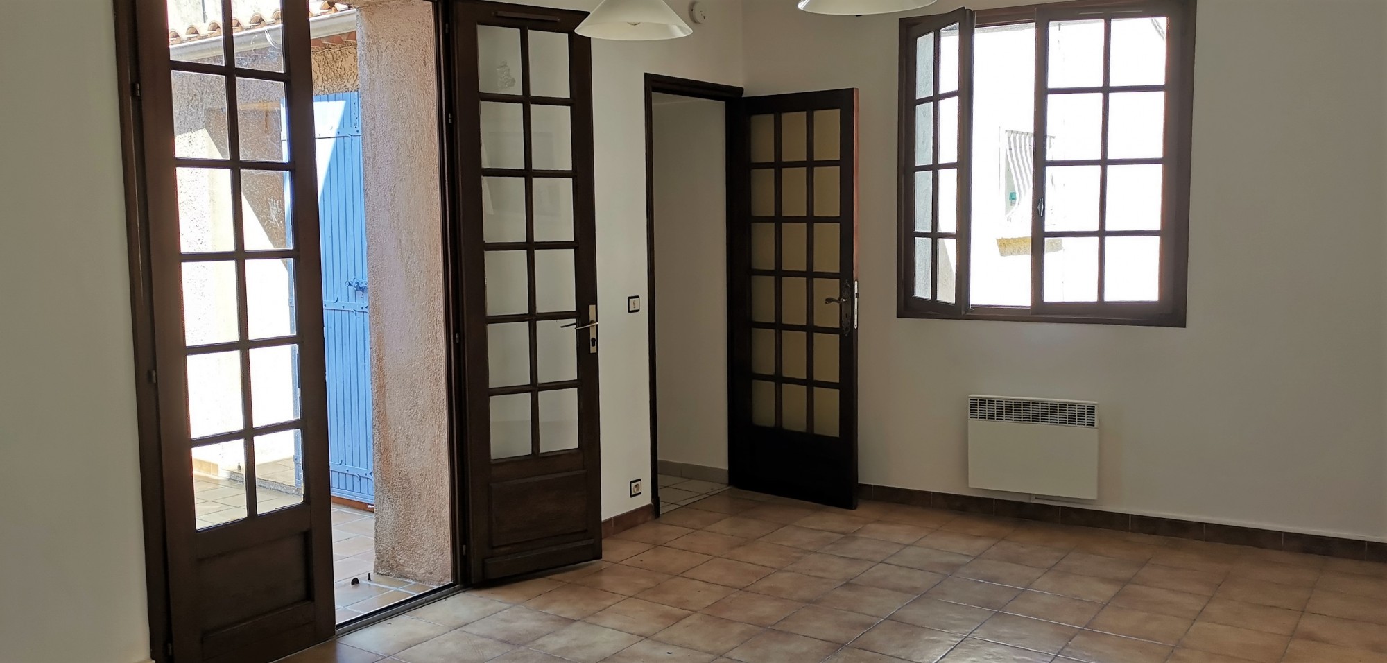 Maison de village Gignac La Nerthe 3 pièce(s) 67 m2 avec terrasse, cour ,garage et place de stationnement T3 13180 village. estimation, prix au M2, expertise