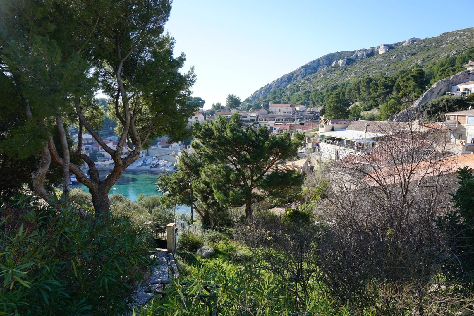 Emplacement d'exception au bord de l'eau pour cette propriété de type 7 de 166 m² habitables sur terrain de 1646 m² environ. estimation, prix au M2, expertise