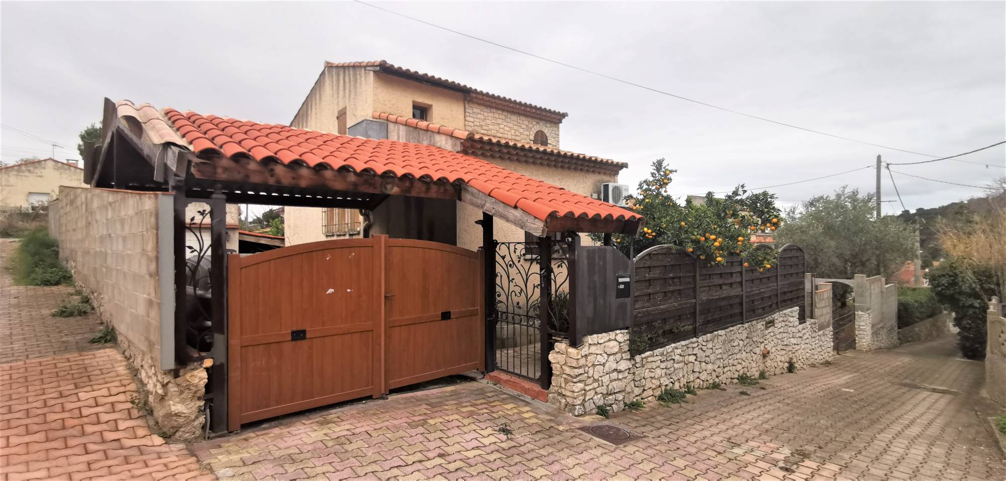 LE ROVE, Maison 115 m² T4, véranda, garage, terrasse , sous-sol, abri voitures sur 501 m² de terrain estimation, prix au M2, expertise