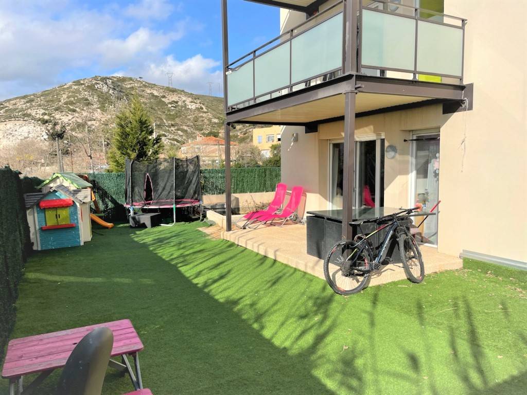 L'ESTAQUE !   Bel appartement de type 3 avec jardin