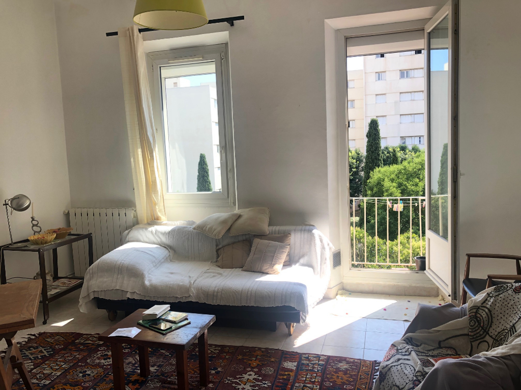 Appartement T2/3 Saint Henri Traversant de Type 2/3 situé dans le cœur du village estimation, prix au M2, expertise