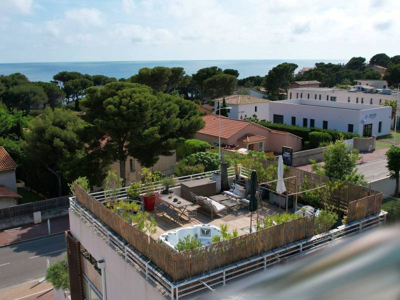 NOUVEAUTE / EXCLUSIVITE  A CARRY LE ROUET LUXUEUX APPARTEMENT DE 99 m² AVEC ROOF TOP VUE MER ET TERRASSE