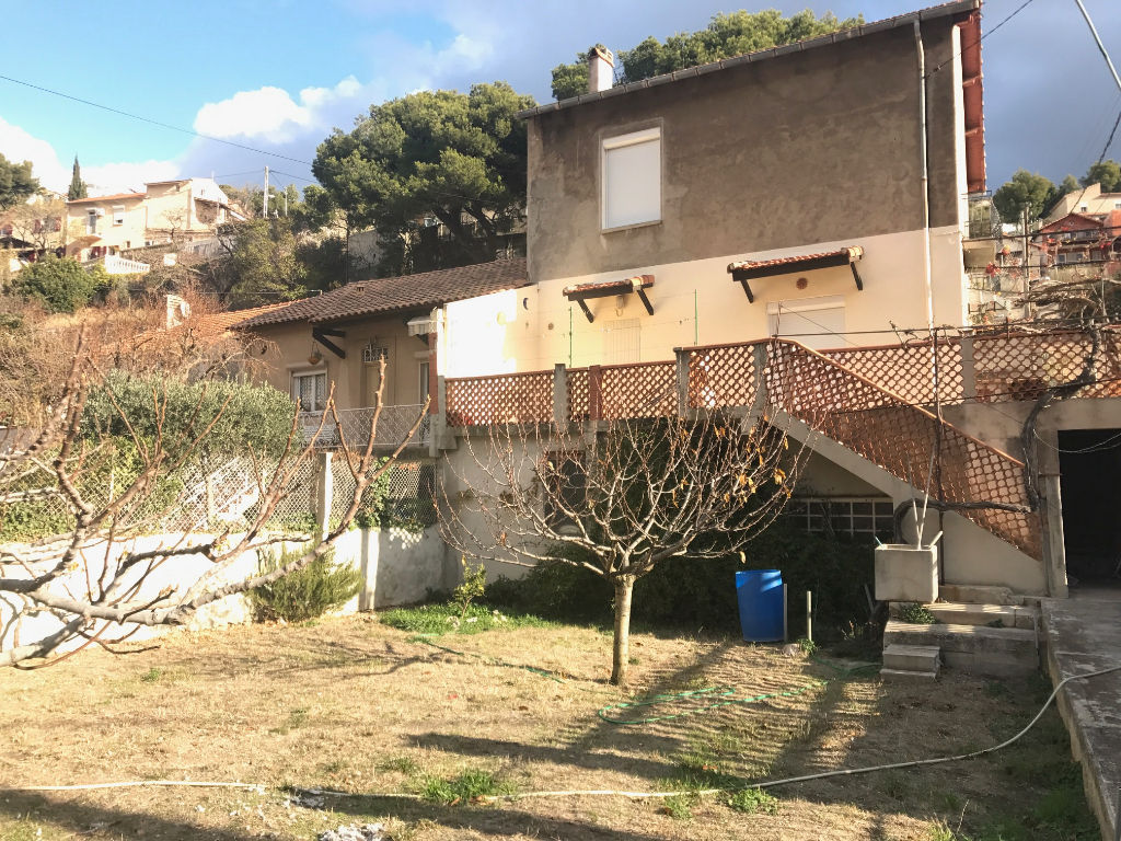 Maison T6 MARSEILLE 16EME Hauteurs de l'Estaque terrain plat et arboré garage dépendances et vue sur collines   estimation, prix au M2, expertise