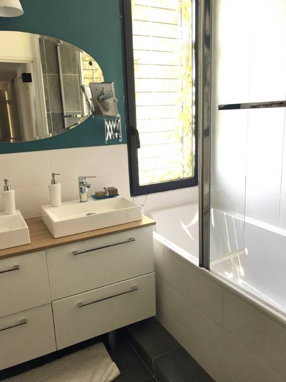 Appartement T3 dans résidence standing HAUTEURS DE L'ESTAQUE 16ème. Terrasse vue Mer. Garage