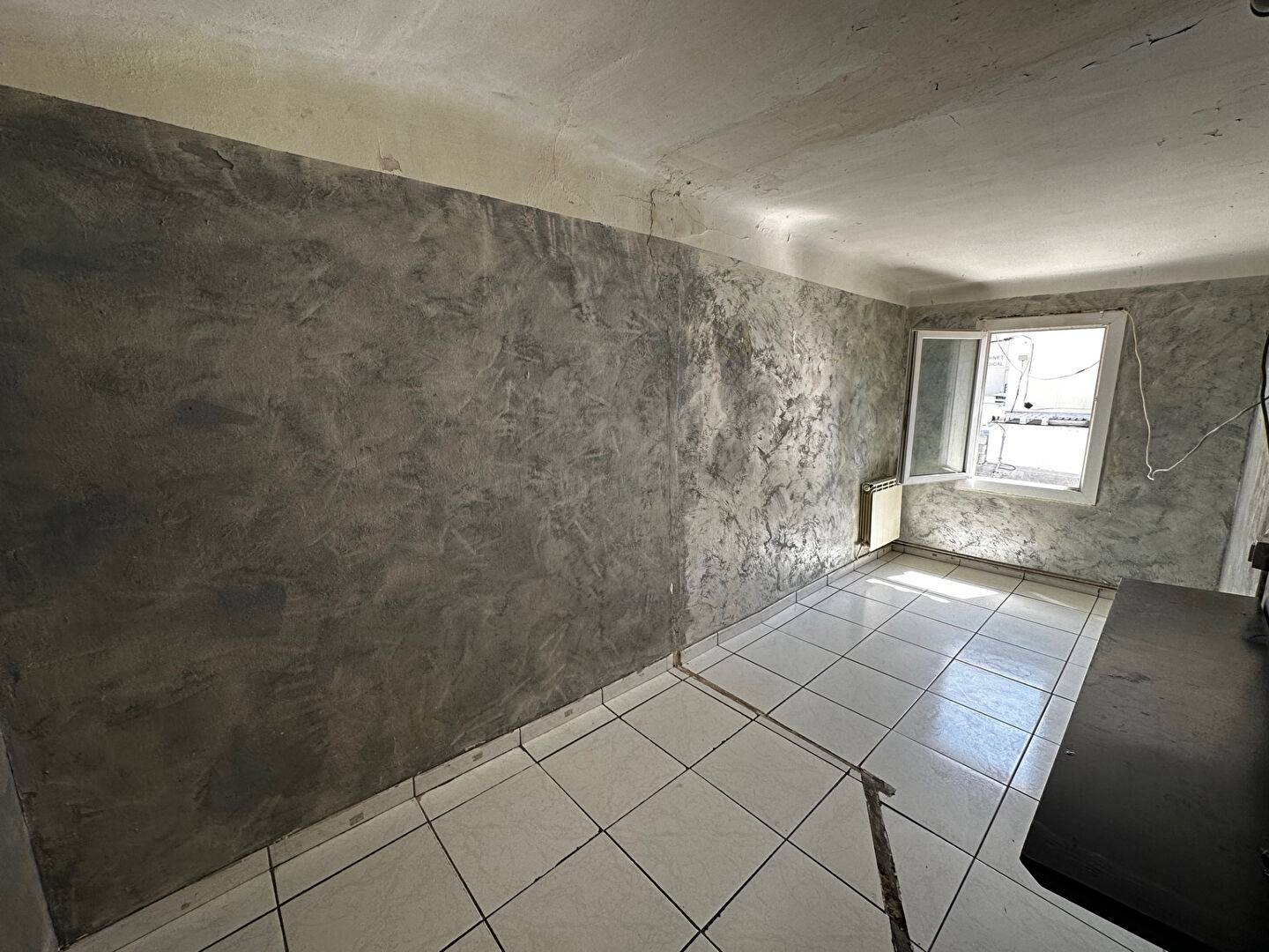 ESTAQUE Maison de ville de 45m² habitables environ dans une traverse calme