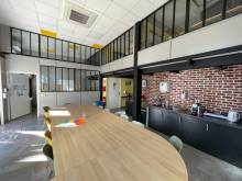 ESTAQUE 16EME. TRES BEAU LOCAL D'ACTIVITES RENOVE DE 119 M².