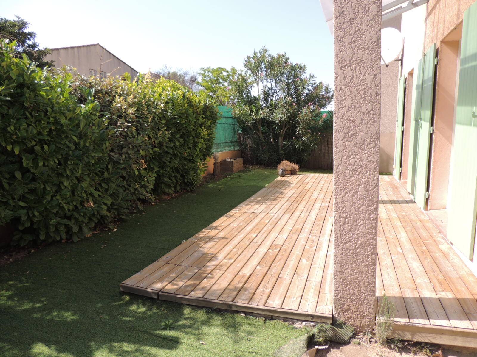 Terrasse ensoleillée