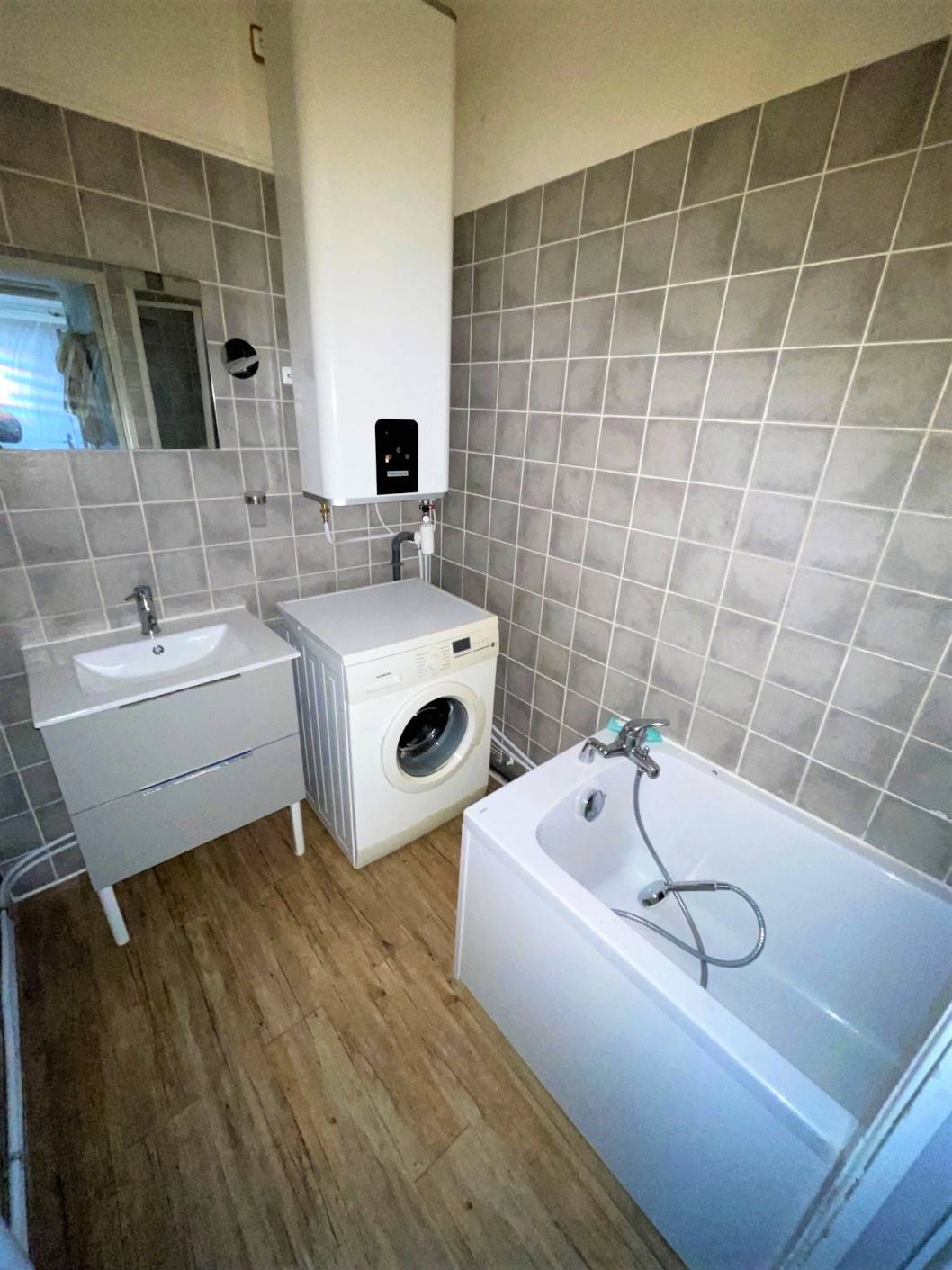 L'ESTAQUE 16EME. Appartement T3 avec balcon vue mer. Cave.