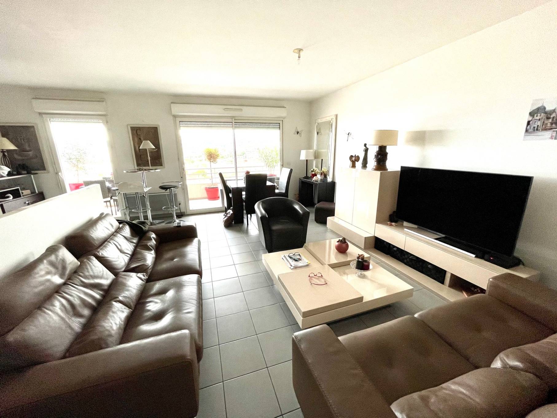 L'ESTAQUE Magnifique appartement T3 avec terrasse Vue mer. Garage.