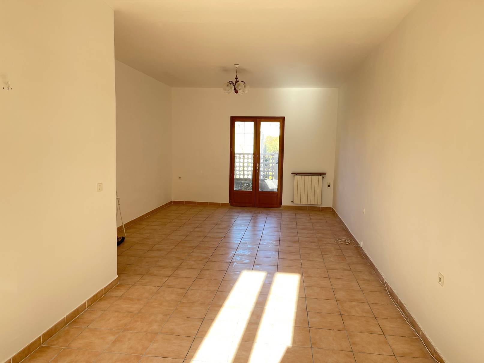 L'ESTAQUE 16EME. Grand appartement T4/5 avec terrasse et cave.