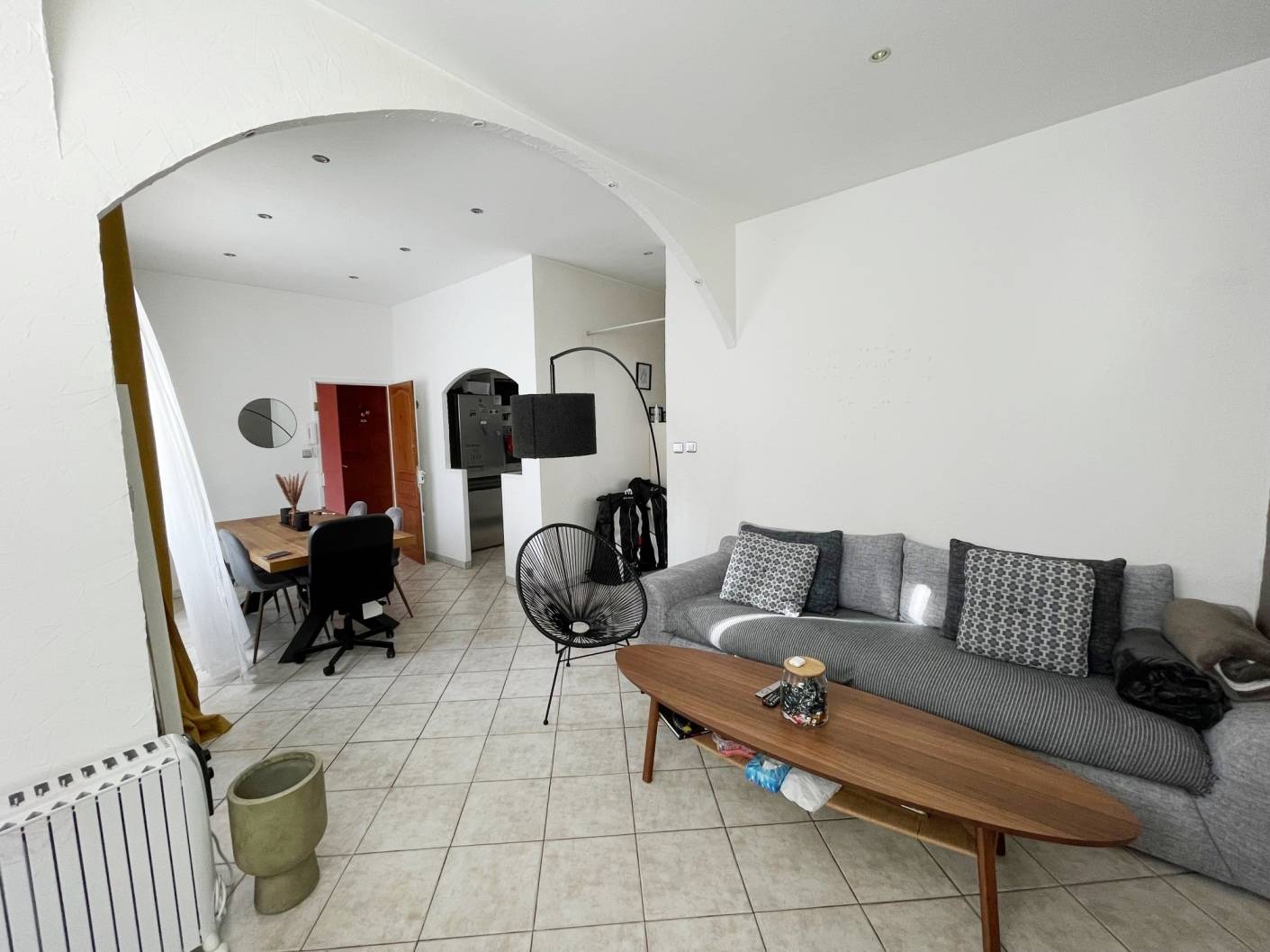 HAUTEURS DE L'ESTAQUE . Appartement T3 de 60 m² petite copropriété. Excellent état. Cave