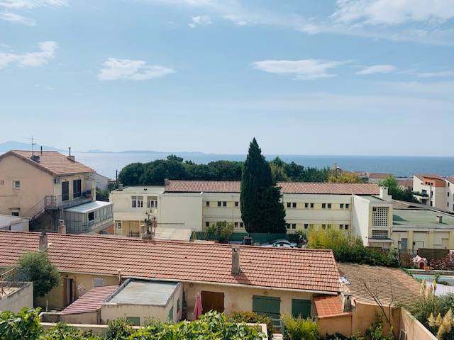 L'ESTAQUE 16EME. Appartement Duplex T4 avec terrasses vue mer . Parking. Cave