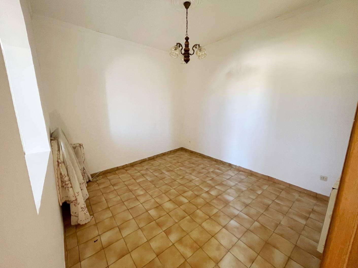 L'ESTAQUE 16EME. Appartement T3 avec Jardinet 40 m² env. Vue mer.