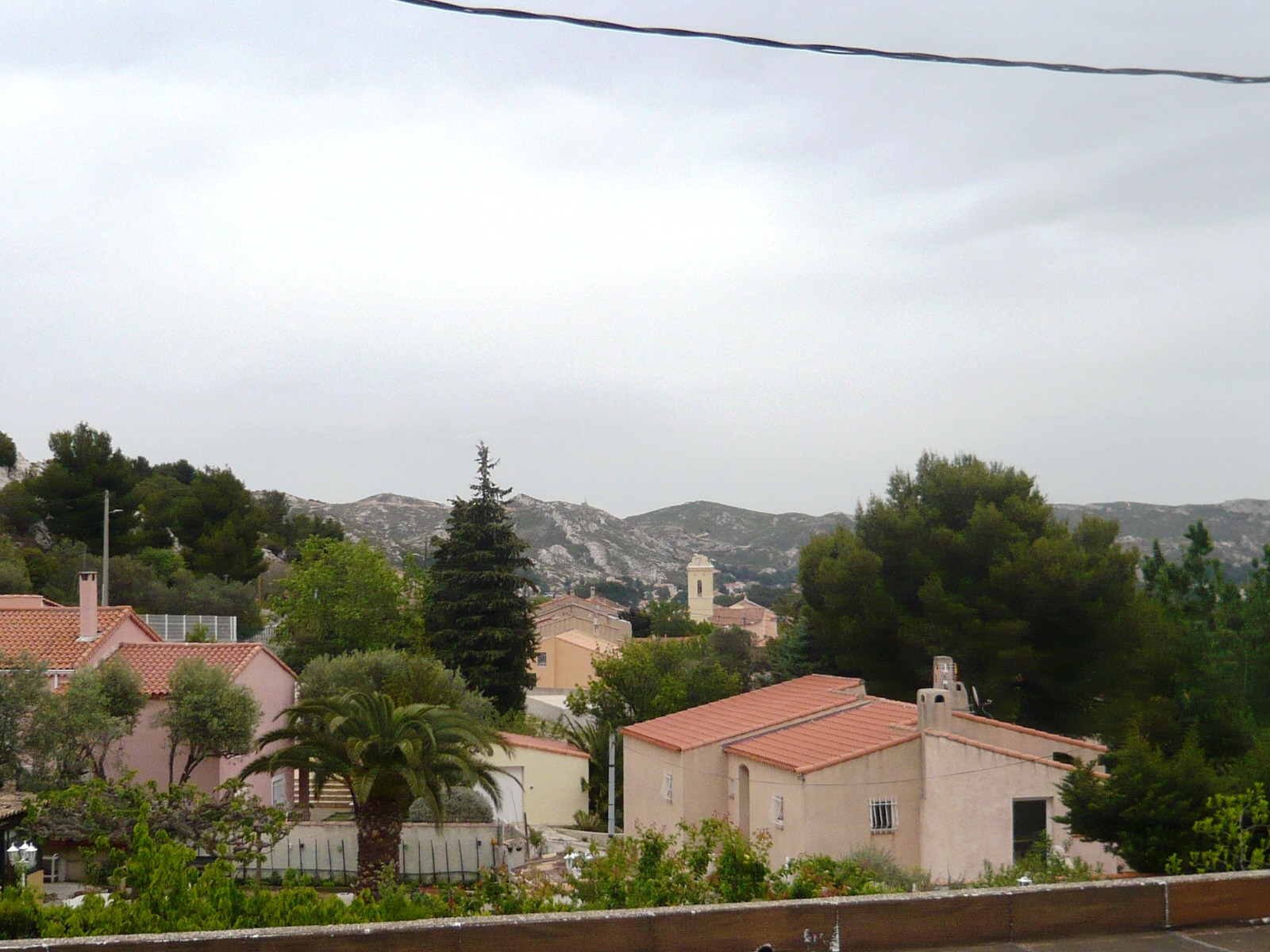 Appartement T2 LE ROVE Vue collines. estimation, prix au M2, expertise