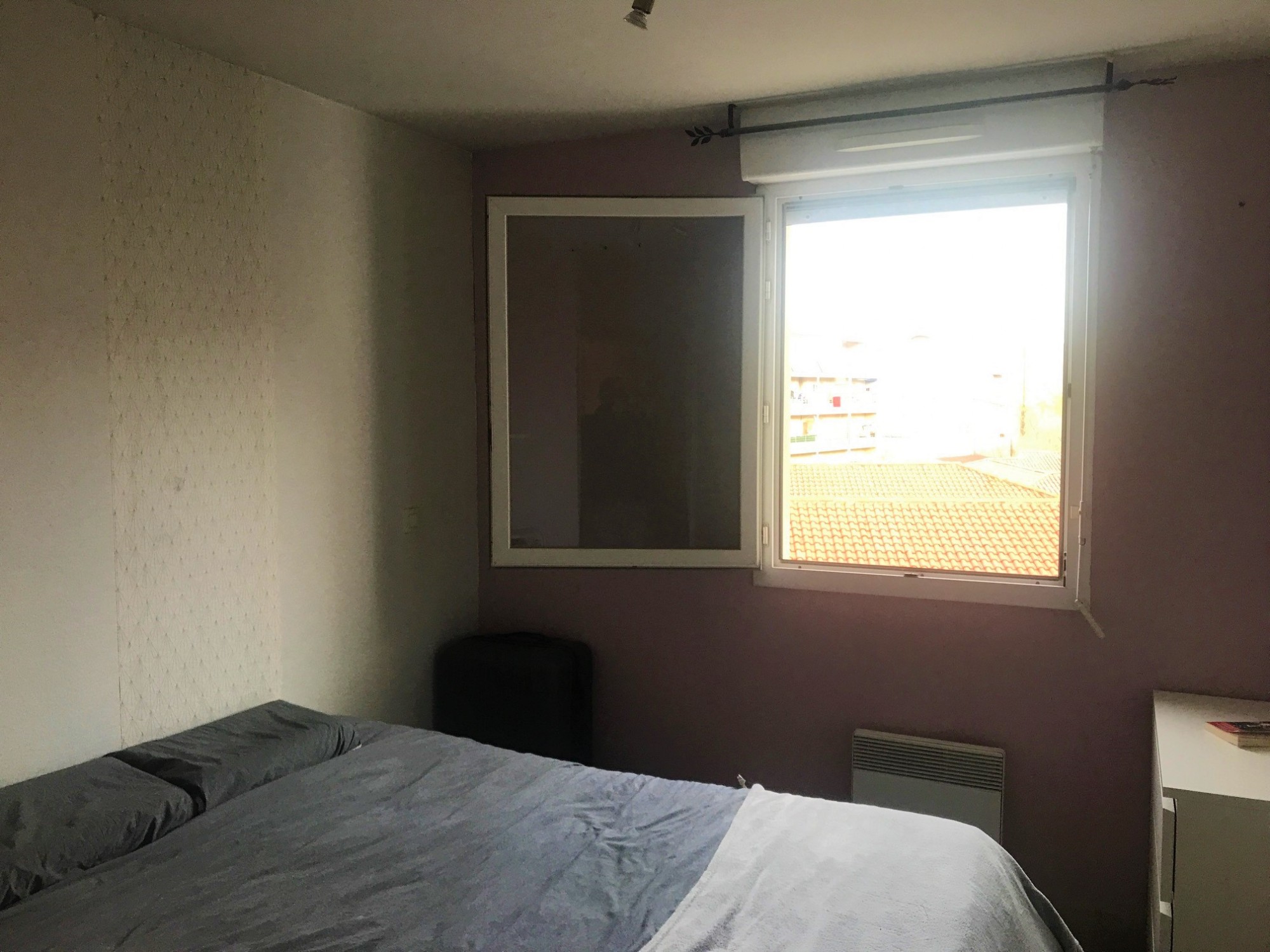 Appartement T2 Marseille 13015 SAINT-LOUIS Résidence récente et fermée. Parking privatif