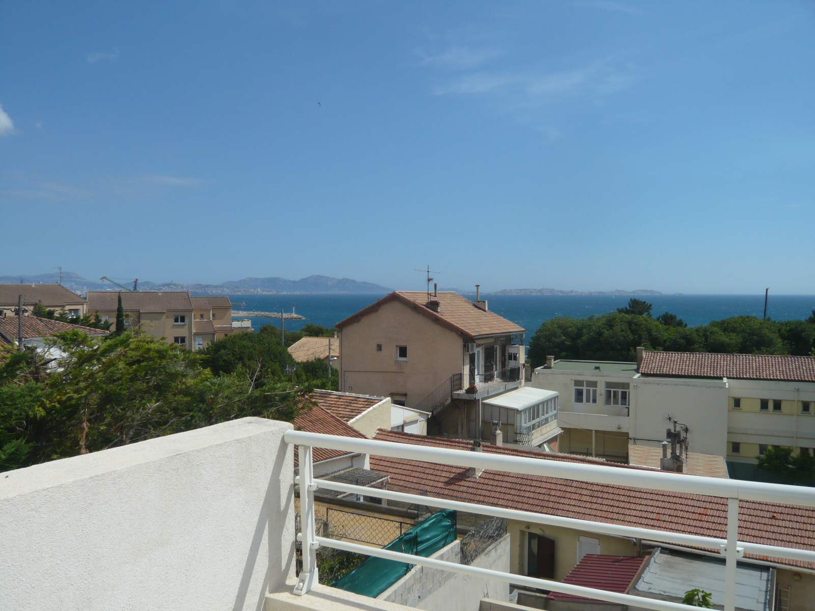 Appartement Duplex standing T4 Marseille 13016 L'Estaque Vue mer. Double terrasse. Cave. Parking