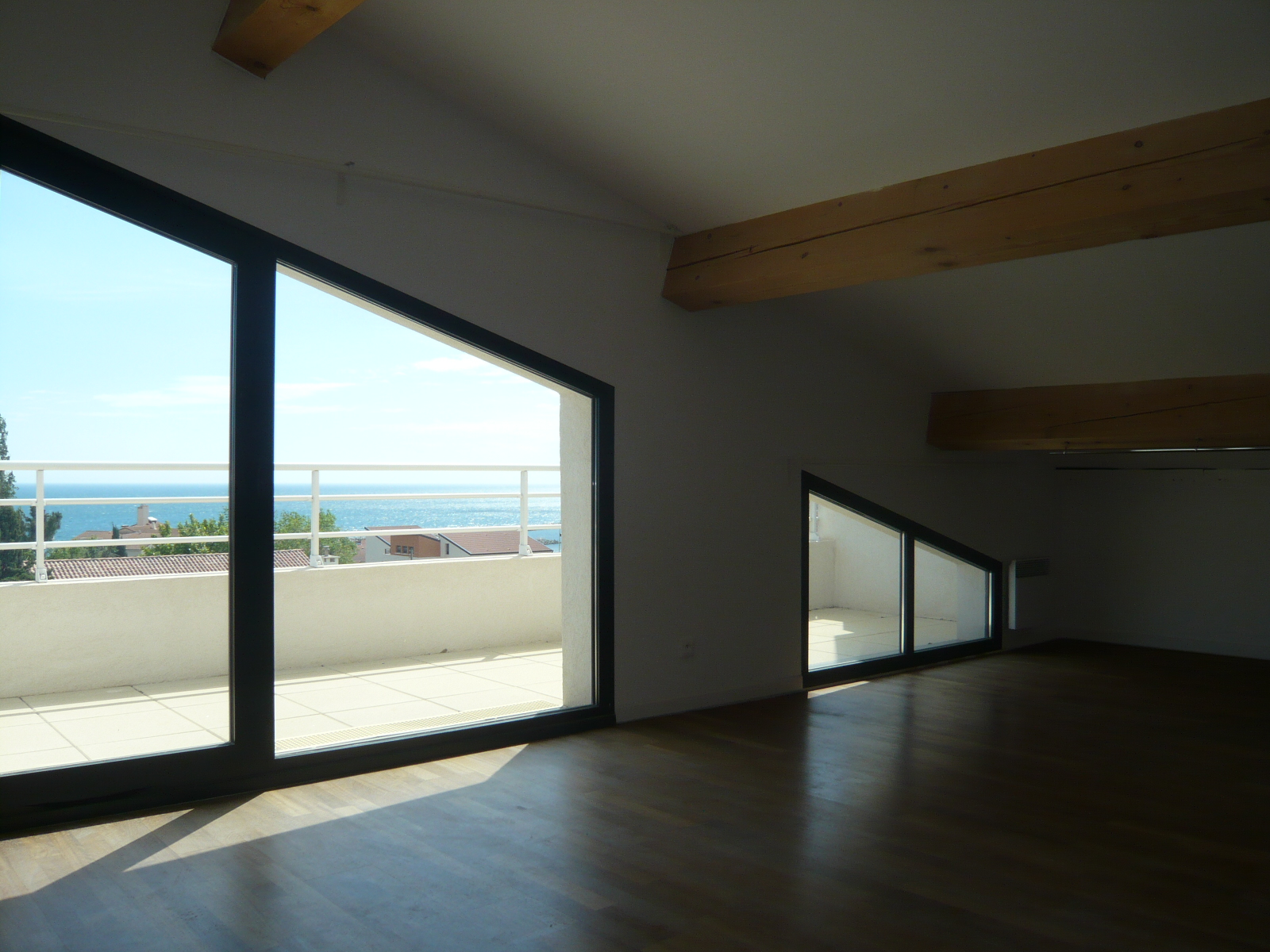 Appartement Duplex standing T4 Marseille 13016 L'Estaque Vue mer. Double terrasse. Cave. Parking